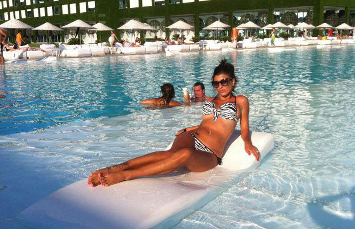 Mitea o pandeste pe Tonciu la piscina