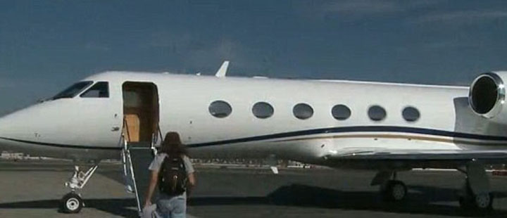 avion regizor - Ziarul National