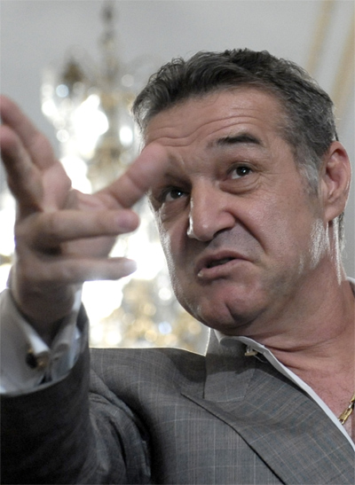 Reactia lui Reghe nu a ramas fara urmari: „E un fraier!”