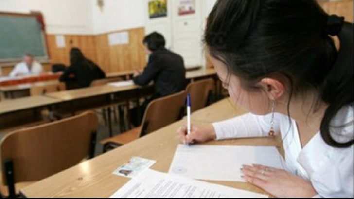 Elevii de clasa a sasea dau azi teste de evaluare!