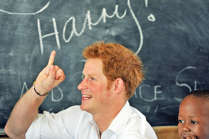 Printul Harry s-a „spart”: Kate si William vor avea un BAIETEL!