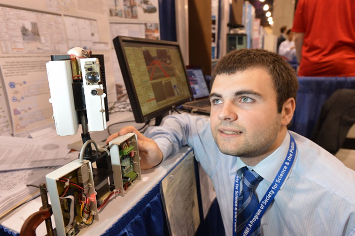 Un elev valcean a castigat Marele Premiu la Intel ISEF in SUA