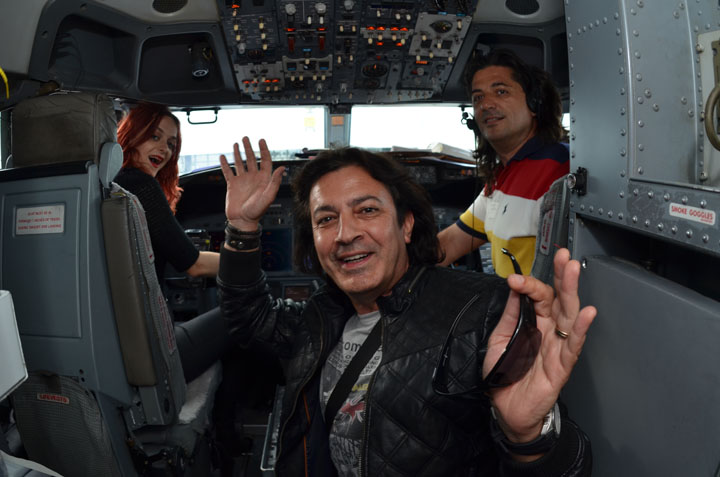 Krypton a dat petrecere in avion