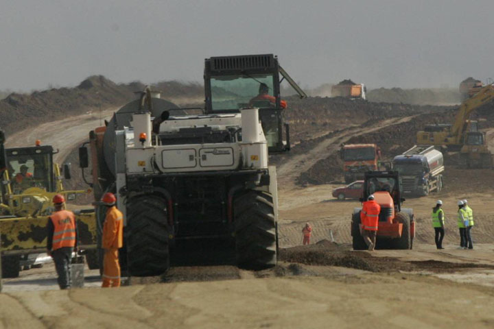 Cat ne costa sa scapam de Bechtel
