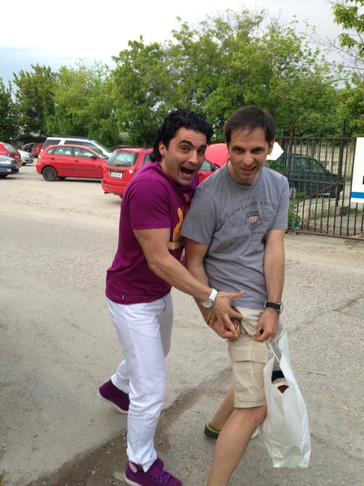 Cum isi bate joc Pepe de Dan Negru!
