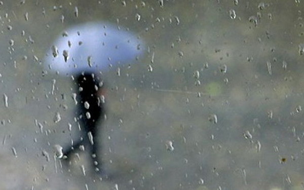 Avertizare meteo: Ploi si descarcari electrice!