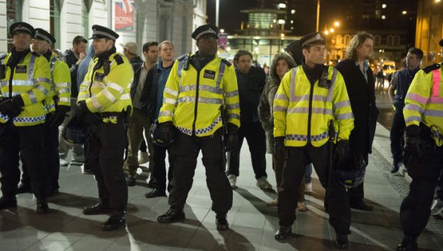 Londra: Decapitarea soldatului a starnit proteste violente (VIDEO)