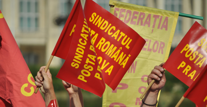Milioane de oameni fara pensii dupa ce protestele angajatilor de la Posta Romana au luat amploare!