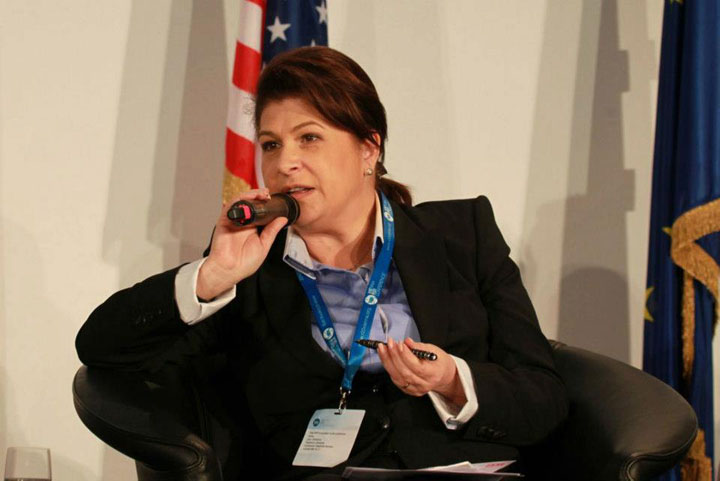rovana plumb - Ziarul National