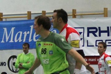 Reactia nebuna a unui handbalist. Si-a dat chilotii jos dupa ce a fost pupat pe obraz! (VIDEO/ FOTO)
