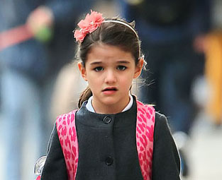 Fata actorilor Tom Cruise si Katie Holme, hartuita!