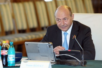 traian basescu - Ziarul National