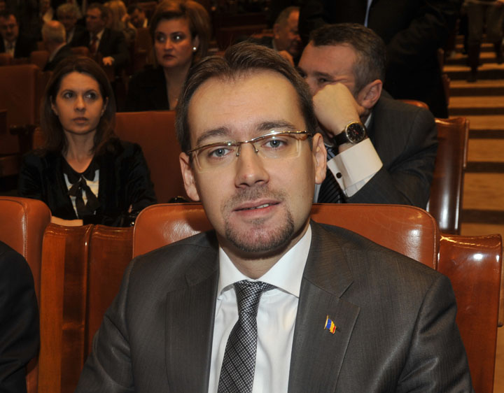 Chiuariu planuieste sa trimita Curtea Constitutionala in exil