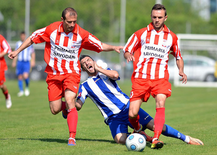 3.FOTBAL:CS OTOPENI-AFC SAGEATA NAVODARI 0-1,LIGA 2 (2.05.2013) - Ziarul National