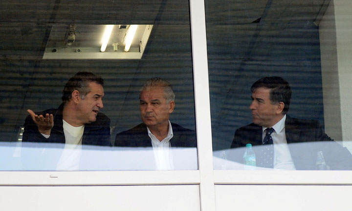 Gigi Becali,Anghel Iordanescu,Valeriu Argaseala. - Ziarul National