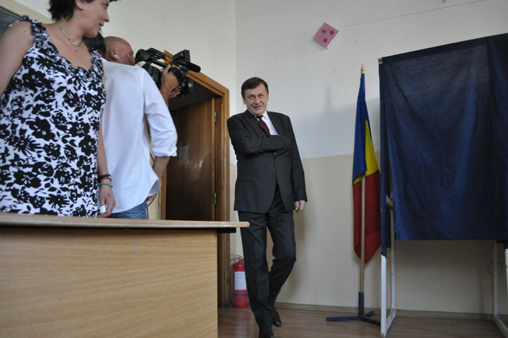 Crin Antonescu Referendum 2012 Diana_0009 - Ziarul National