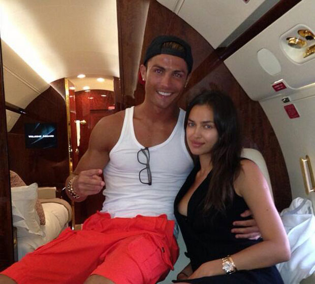 Afla cum si-au petrecut vacanta Irina Shayk si Cristiano Ronaldo si cat l-a costat pe portughez renovarea vilei din Geres!