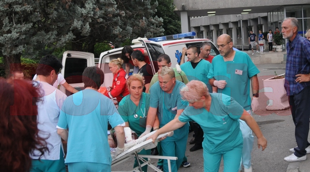 29 de romani, raniti in accidentul de la Moraca, au fost operati la clinica din Podgorica. Vezi lista cu numele lor! (FOTO)