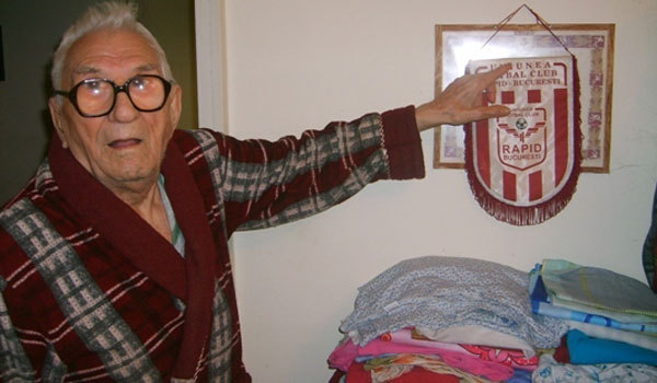 Ion Costea, una dintre legendele Rapidului, a incetat din viata la 101 ani