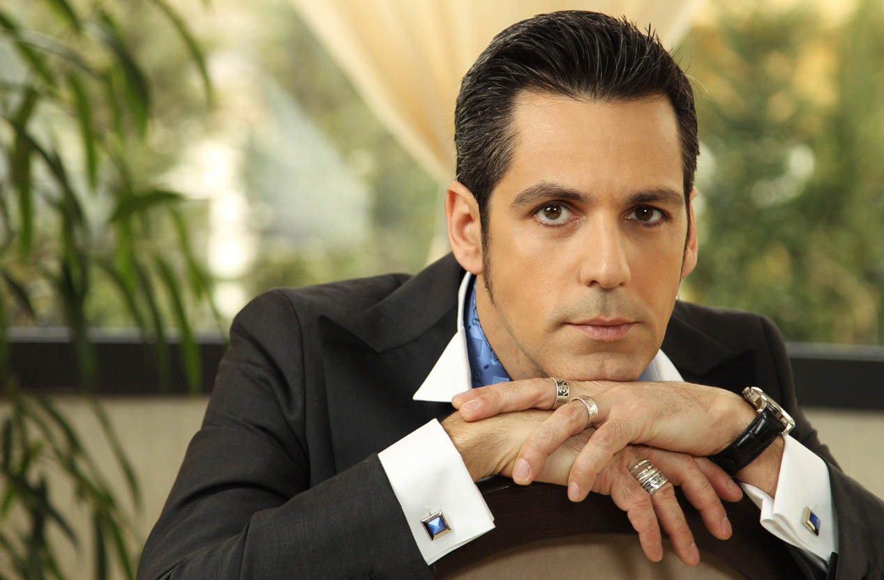 „HARTUIT”, Stefan Banica Jr. A CHEMAT POLITIA! (VIDEO)