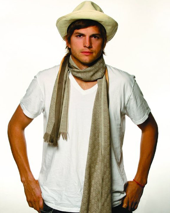 ashton kutcher - Ziarul National
