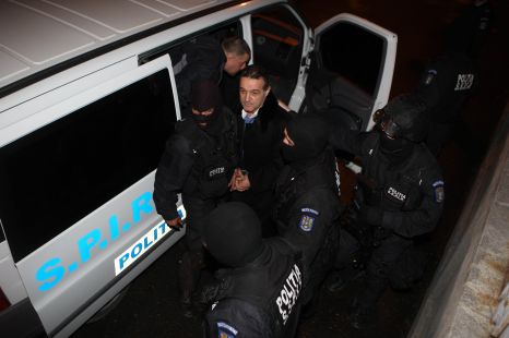 Gigi Becali, transferat in SECRET din penitenciarul Rahova!