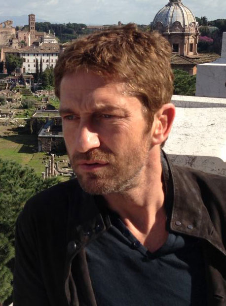 Surpriza! Gerard Butler a ramas in Romania si dupa plecarea iubitei sale, Madalina Ghenea! (VIDEO)