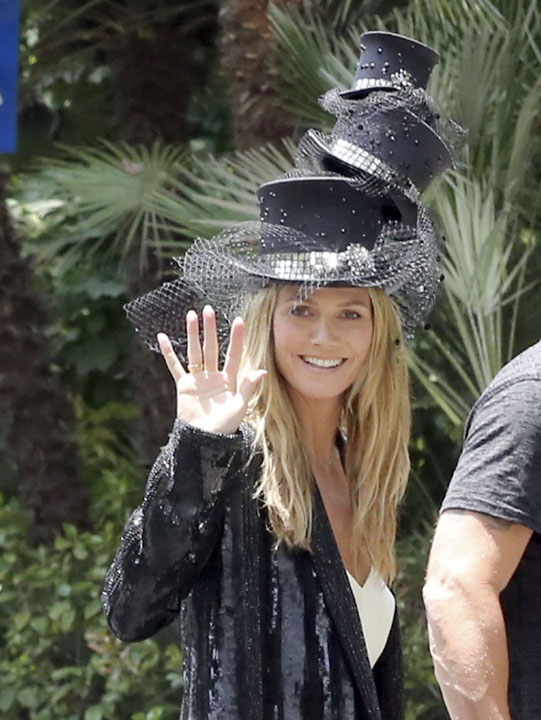 Heidi Klum si-a facut turn de palarii