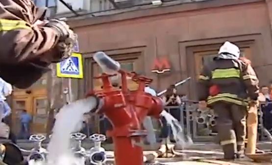 Panica la metroul din Moscova: Zeci de raniti si mii de calatori evacuati, in urma unui incendiu! (VIDEO)