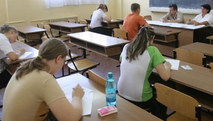 Luni incepe Bacalaureatul 2013. TOTUL despre examene: Variante de subiecte si baremul!