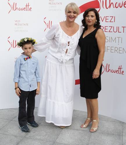 EL este baietelul Iulianei Marciuc! Prima aparitie publica a lui DAVID!