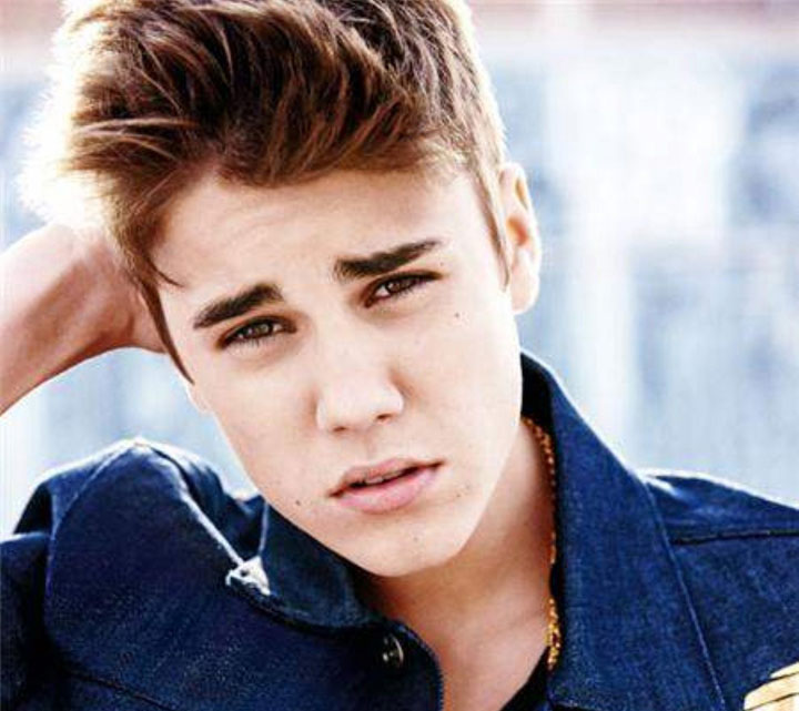 JUSTIN BIEBER a dat serios de belea. A fost ARESTAT!