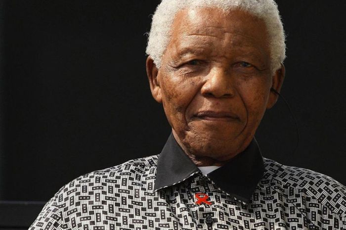 Nelson Mandela, omagiat de premierul Victor Ponta