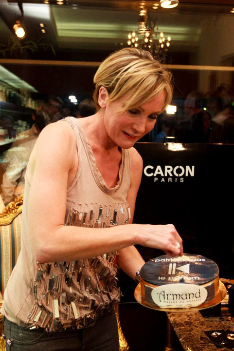 Patricia Kaas si-a lansat parfumul la Bucuresti