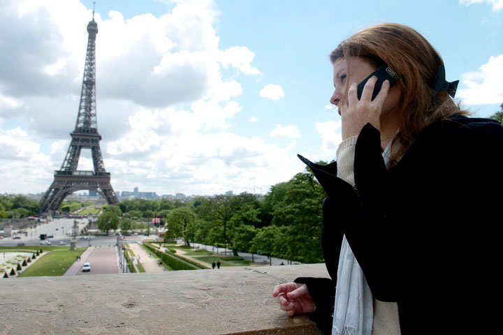 Comisia Europeana vrea sa elimine tarifele de roaming