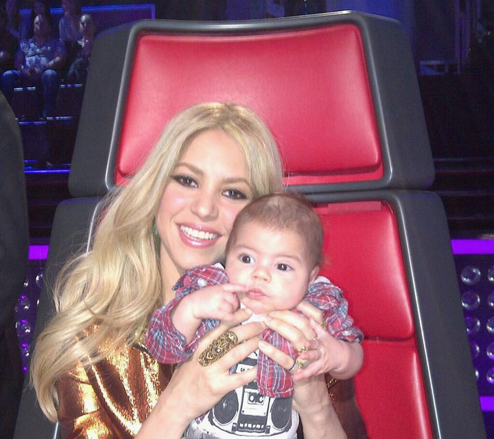 Shakira: „Vreau sa imi alaptez copilul pana va merge la colegiu”