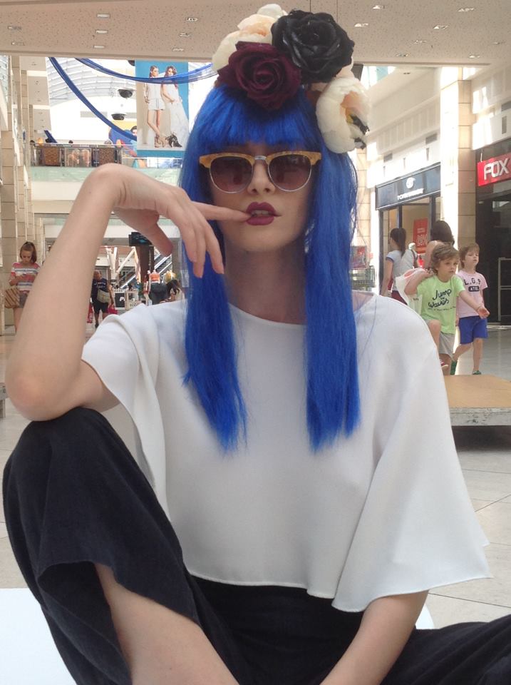 Iulia Albu SOCHEAZA! Si-a tras look nou!