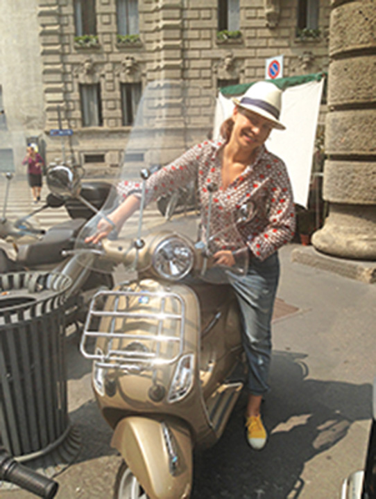 Adina Buzatu Vespa - Ziarul National