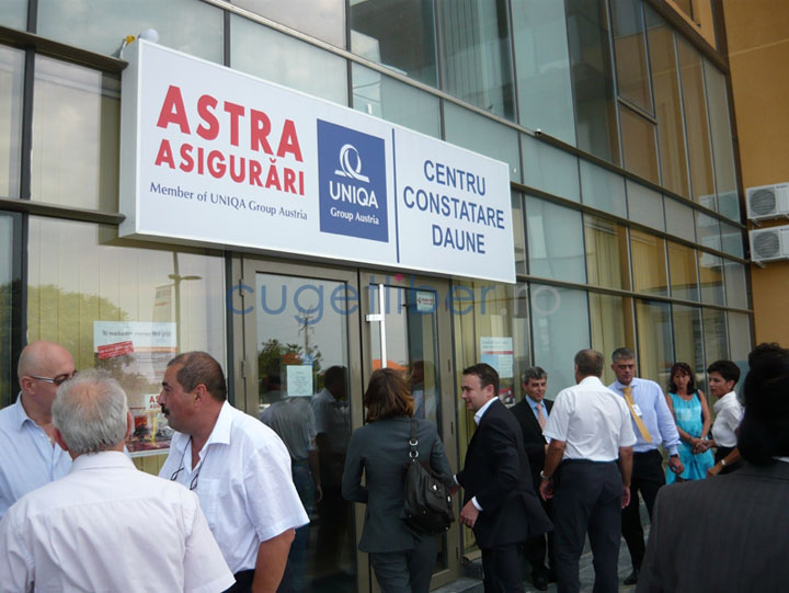 Cum isi tepuia clientii Astra Asigurari