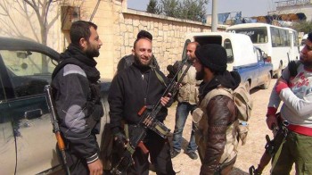 Luptatori din Brigada 13 in Khan al-Asal - Ziarul National