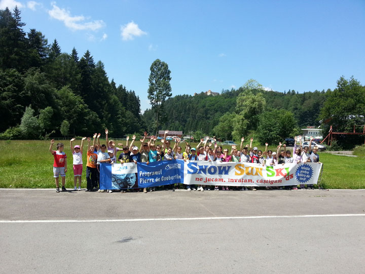 Peste 500 de copii s-au inscris la concursul de selectie strigand in cor VREAU SI EU SA FIU CAMPION LA SCHI!