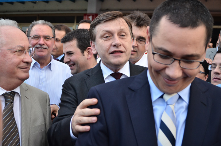 Ponta e de acord ca Antonescu sa decoreze cinci ani Cotroceniul