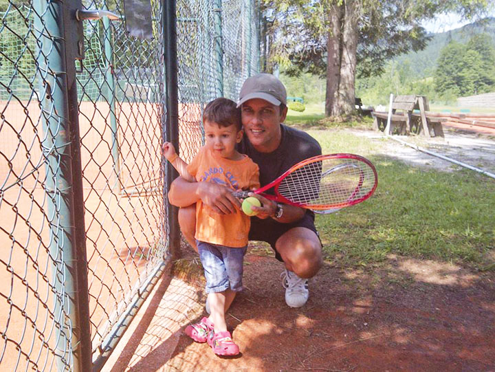 Viziru tenis - Ziarul National
