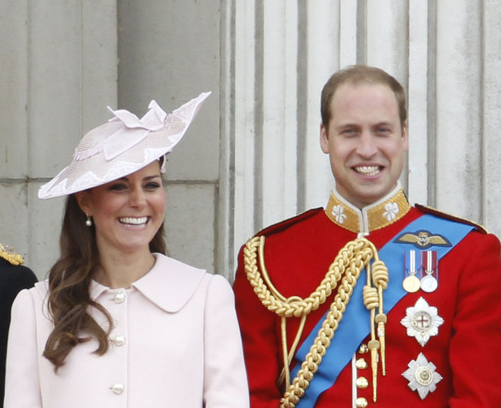 Trooping the Colour 2013 - Ziarul National