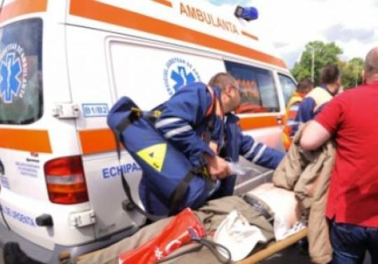 GRAV ACCIDENT rutier pe A4! Sapte persoane au fost ranite, trei dintre ele fiind in stare critica!