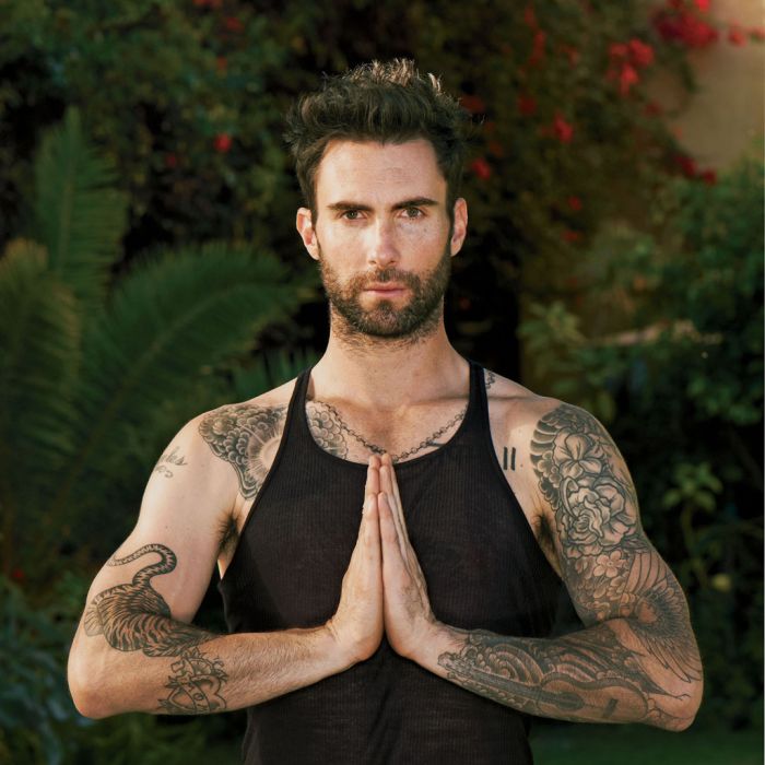 Solistul de la Maroon 5 s-a logodit