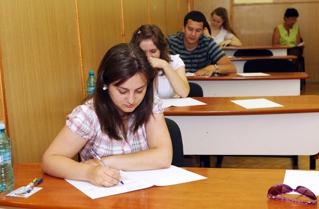Frauda la Bacalaureat 2013: Sapte candidati de la Liceul Bolintineanu, eliminati!