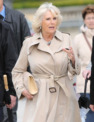 Camilla Parker-Bowles o ataca din nou pe  Kate Middleton: “William isi gaseste amanta dupa ce nasti!”