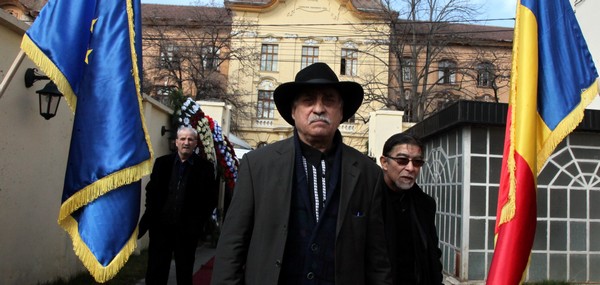 Adrian Carpaci si-a batut joc de intreg FBI-ul