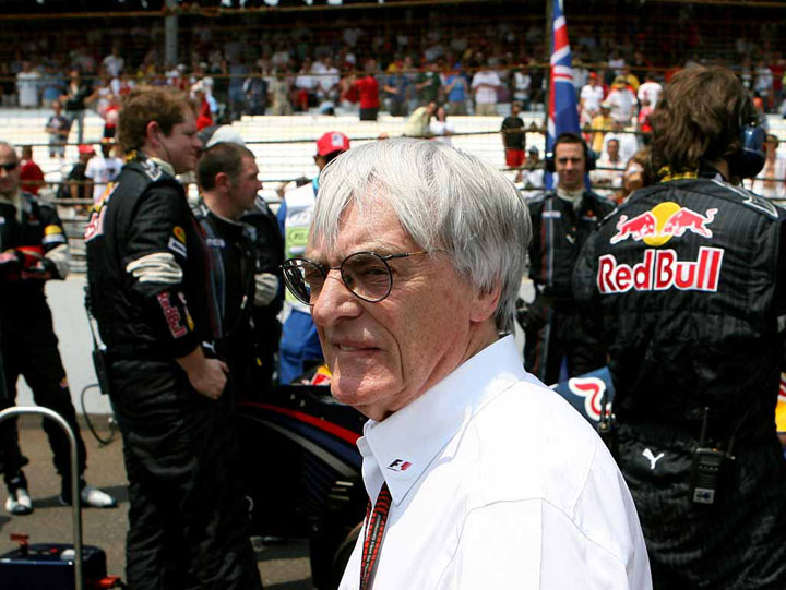 Bernie Ecclestone a fost acuzat oficial de dare de mita